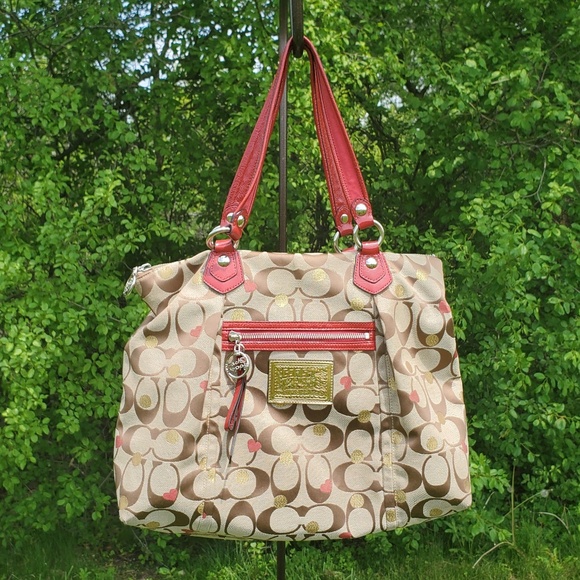 ♻️DONATED ♻️ Coach (Heart) Poppy Handbag - Picture 1 of 13